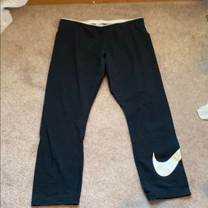 Cropped Nike workout leggings